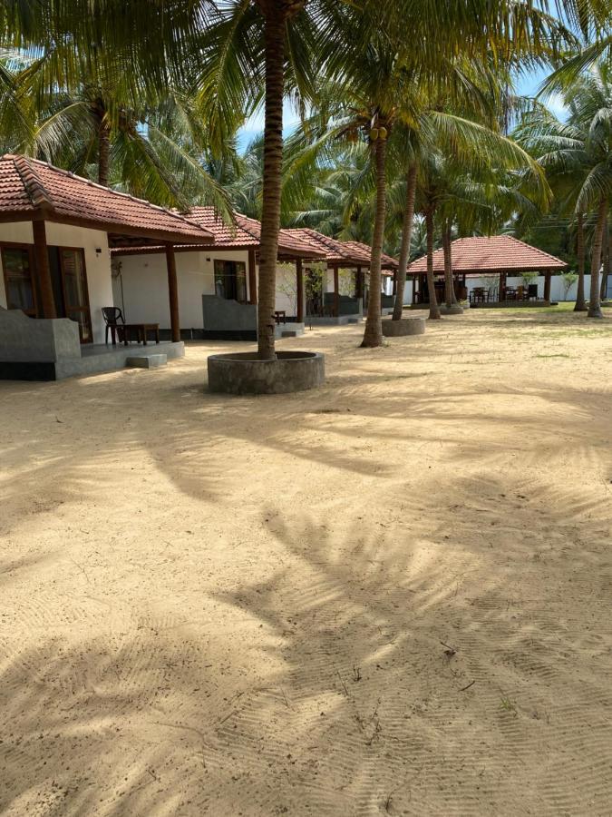 Sea Sand Resort Kalpitiya Exterior foto