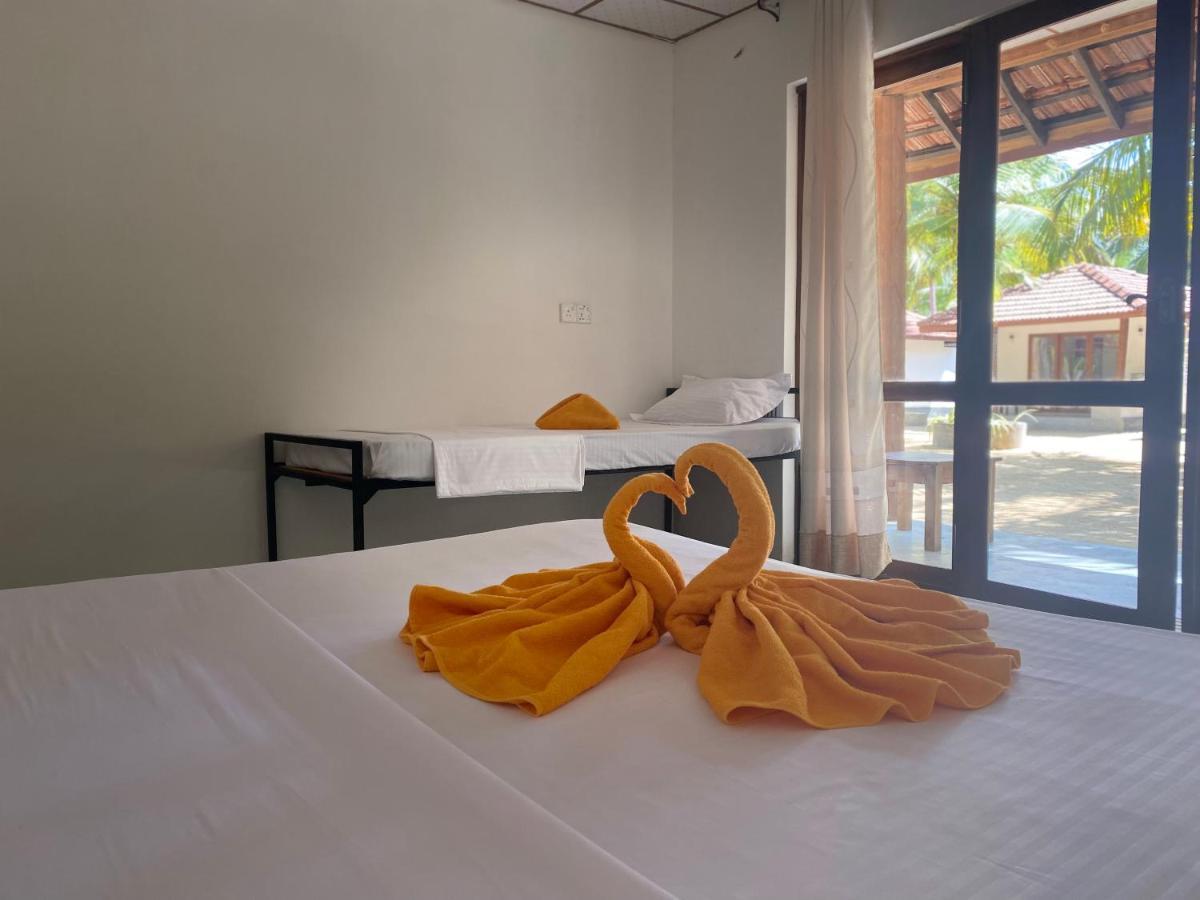 Sea Sand Resort Kalpitiya Exterior foto